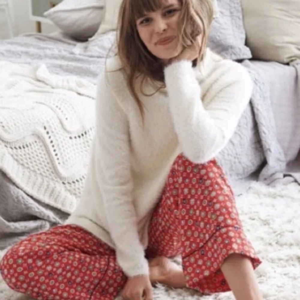 Aerie Women S Cream Fuzzy Eyelash Knit Oversized Turtleneck Tunic Sweater